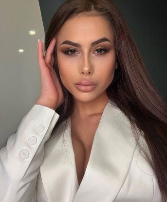 🌸💋
С удовольствием предоставлю тебе комфорт и раскрепощение в моих объятиях. Мне нравится заниматься сексом и я гарантирую тебе полное удовлетворение. 💦💥
Мои услуги разнообразны и абсолютно конфиденциальны. Могу стать для тебя идеальной спутницей на любое мероприятие или провести незабываемую ночь в одиночестве. 🍾🌃
Мои фото подтверждают мою красоту и сексуальность. Вместе с нежными прикосновениями и страстным взглядом я покорю тебя с первой минуты нашей встречи. 😍💃
Мои клиенты всегда остаются довольны и возвращаются ко мне снова. Читай отзывы о моей работе и убедись сам! 💌🌟
Живу в Москве и готова воплотить все твои фантазии. Со мной ты получишь настоящий сексуальный праздник! 💥🔥 Анастасия
